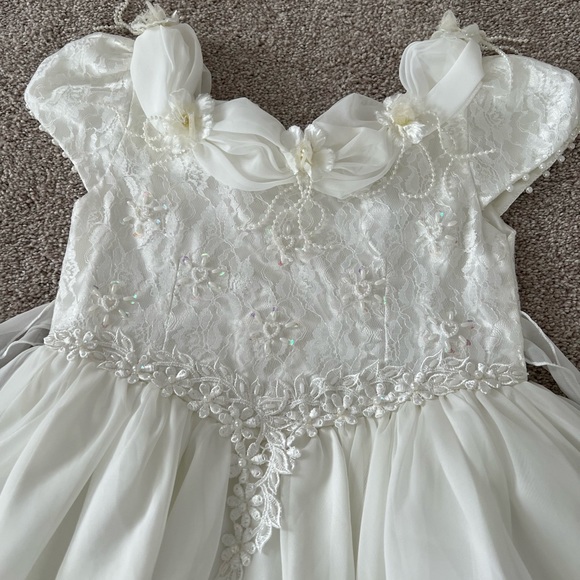 Flower girl dress - Picture 3 of 7